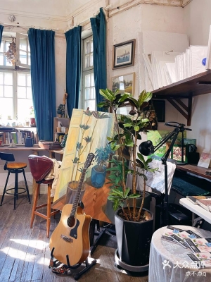 赤峰道網(wǎng)紅衣服店電話號(hào)碼-第1張圖片