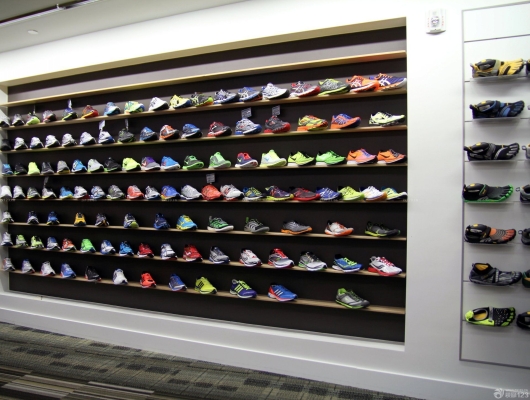 赤峰萬達品牌鞋店電話號碼-第1張圖片