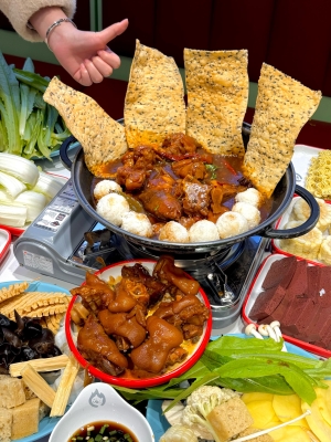 赤峰豬蹄鍋底火鍋店電話號(hào)碼-第1張圖片