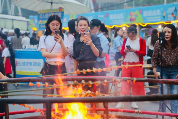 赤峰萬達(dá)星光集市電話號碼-第1張圖片