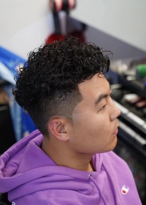 赤峰編發(fā)理發(fā)店電話(huà)號(hào)碼查詢(xún)-第1張圖片