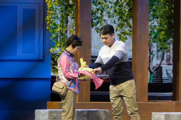 赤峰話劇票團(tuán)購電話號(hào)碼-第1張圖片