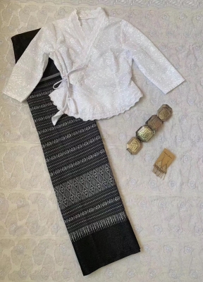 赤峰市傣族服裝出租電話號(hào)碼-第1張圖片