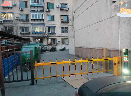 赤峰伸縮門家用廠家電話號碼-第1張圖片