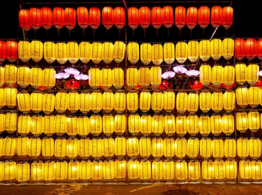 赤峰市政府廣場彩燈電話號碼-第1張圖片