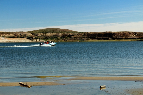 赤峰紅山水庫滑冰場電話號(hào)碼-第1張圖片