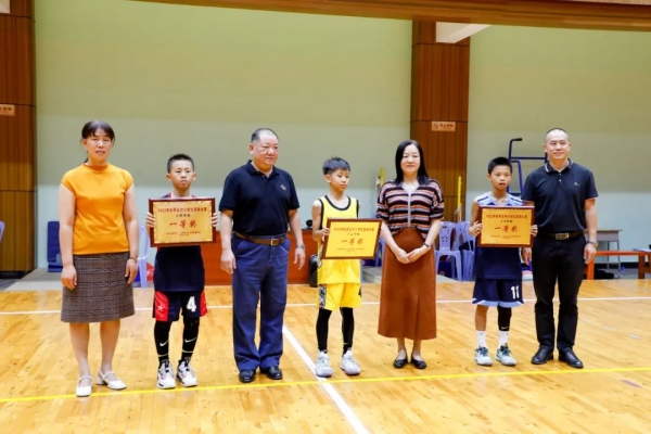 赤峰市錦山籃球館電話號(hào)碼-第1張圖片