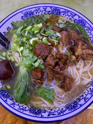 赤峰超大碗拉面店電話號(hào)碼多少-第1張圖片