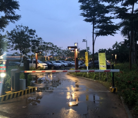 赤峰海達(dá)廣場(chǎng)停車場(chǎng)電話號(hào)碼-第1張圖片