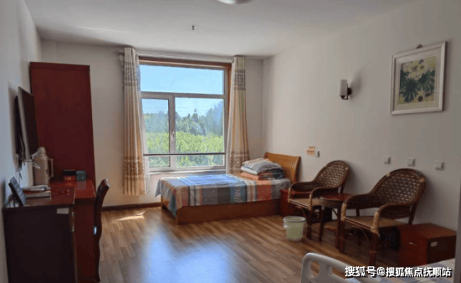 赤峰極簡美發(fā)店地址電話號碼-第1張圖片