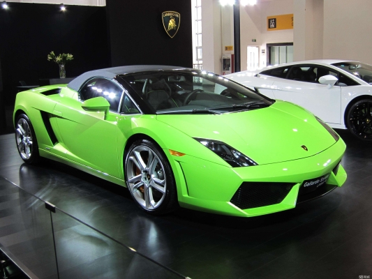 赤峰市租車跑車電話號碼是多少-第1張圖片