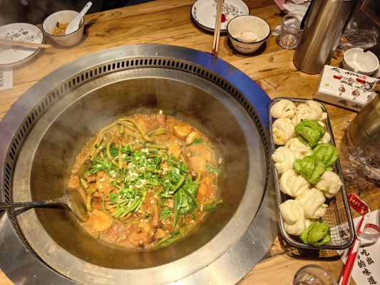 山河屯鐵鍋燉訂餐電話-第1張圖片