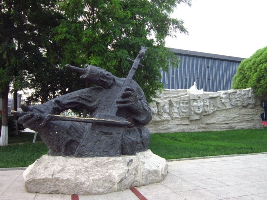 赤峰雕塑源頭廠家電話是多少號-第1張圖片