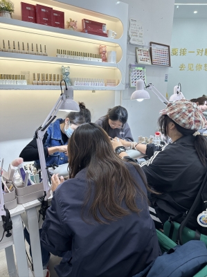 赤峰連鎖美甲美睫店電話號碼-第1張圖片