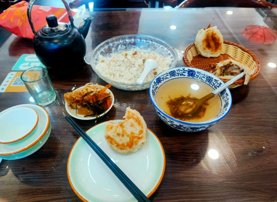 赤峰南濱理發(fā)店電話地址查詢-第1張圖片