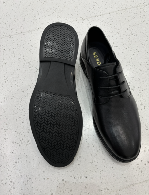 赤峰皮鞋專賣店-第1張圖片