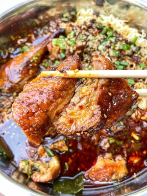 赤峰市2手餐桌訂餐電話號碼-第1張圖片