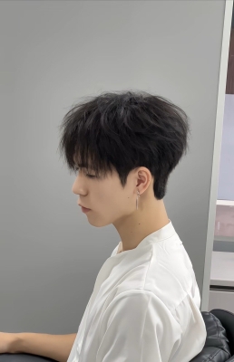 赤峰星奢發(fā)型專賣店電話號碼-第1張圖片