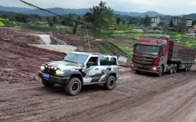 赤峰半掛救援車(chē)電話號(hào)碼是多少-第1張圖片