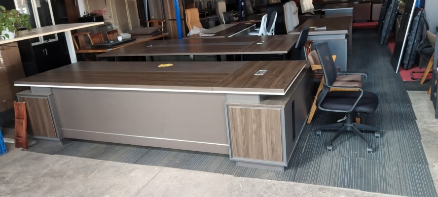 赤峰二手桌椅交易市場-第1張圖片