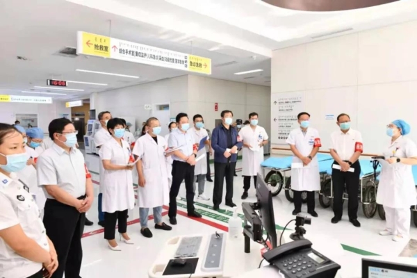 赤峰市醫(yī)院透視科主任電話號(hào)碼-第1張圖片