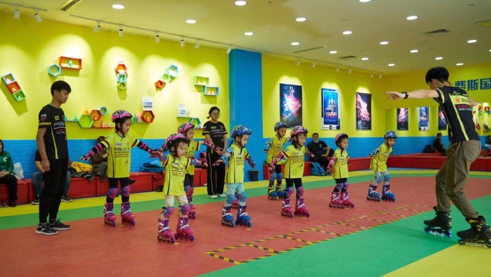 赤峰輪滑服裝店地址電話號碼-第1張圖片