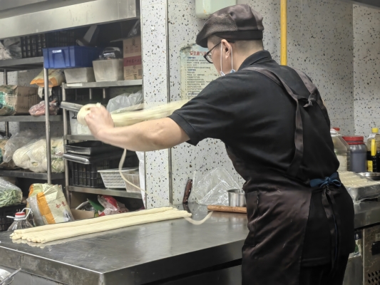 赤峰油潑面面館電話號碼查詢-第1張圖片