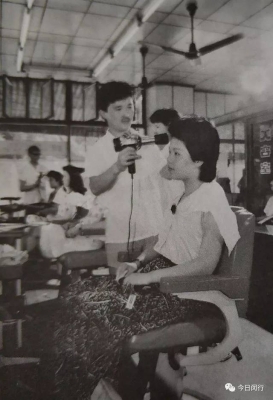 赤峰國(guó)營(yíng)理發(fā)店電話多少號(hào)-第1張圖片