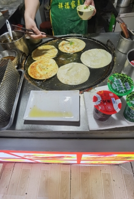 赤峰火車站雞蛋餅店電話號(hào)碼-第1張圖片