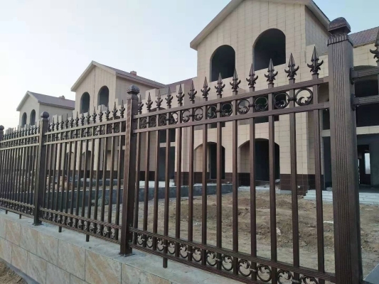 赤峰室內(nèi)鋁藝護欄廠家電話號碼-第1張圖片