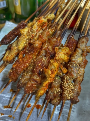 赤峰小區(qū)燒烤電話多少號(hào)啊-第1張圖片