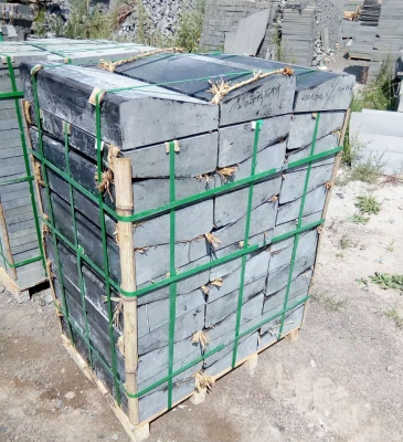 赤峰水泥路沿石批發(fā)電話號(hào)碼-第1張圖片