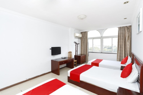 赤峰高鐵站賓館電話(huà)號(hào)碼多少-第1張圖片