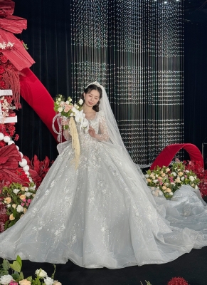 赤峰萬達(dá)婚禮車隊(duì)電話號(hào)碼-第1張圖片