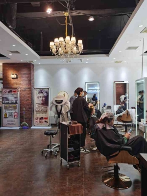 赤峰美約造型招聘電話是多少號-第1張圖片