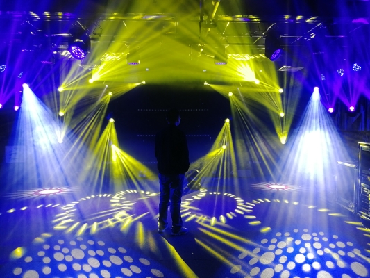 赤峰錄音棚燈光廠家電話號碼-第1張圖片