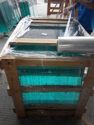 赤峰運(yùn)城玻璃廠電話多少號(hào)-第1張圖片