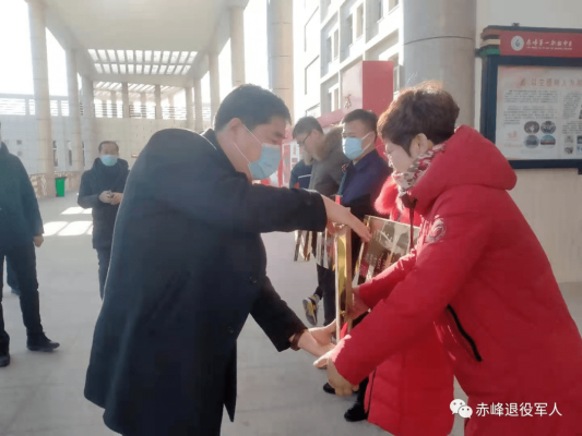 赤峰錄音機出售電話號碼是多少-第1張圖片