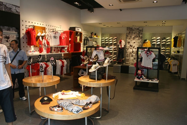 赤峰斐樂實(shí)體店地址電話號(hào)碼-第1張圖片