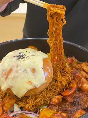 赤峰紅山萬達(dá)刨冰店電話號(hào)碼-第1張圖片