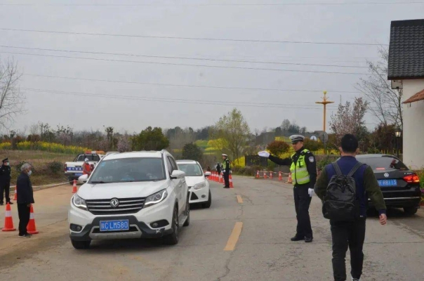 赤峰國(guó)慶高速路口電話號(hào)碼是多少-第1張圖片