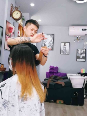 赤峰狗狗美發(fā)團(tuán)購電話多少號-第1張圖片