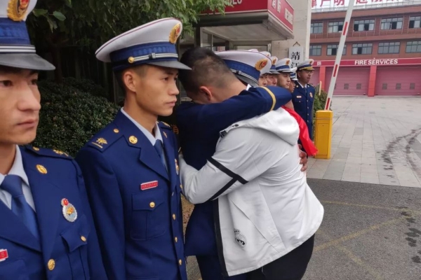 赤峰消防戰(zhàn)友名單查詢電話號碼-第1張圖片