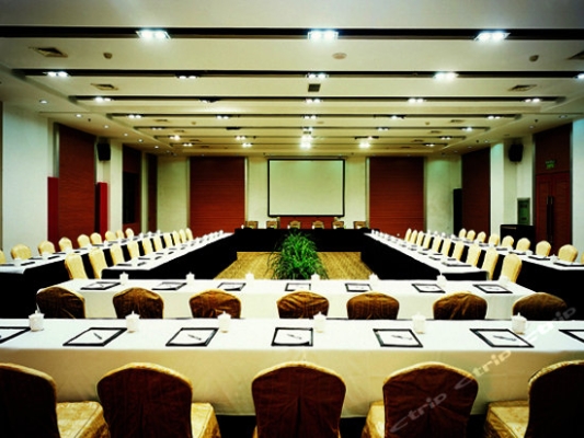 赤峰站玉龍國賓館地址電話號碼-第1張圖片