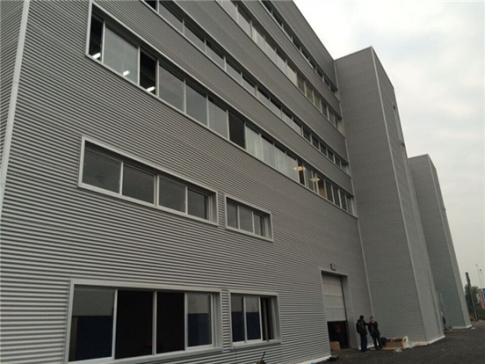 赤峰白色奔馳4s店電話號碼-第1張圖片