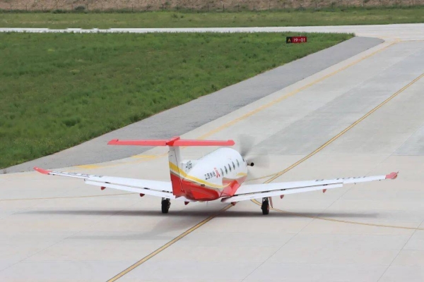 赤峰飛機(jī)場(chǎng)客服電話多少號(hào)-第1張圖片