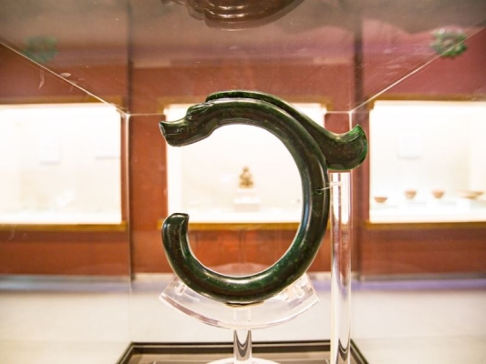 赤峰翡翠玉石團(tuán)購(gòu)地址電話號(hào)碼-第1張圖片