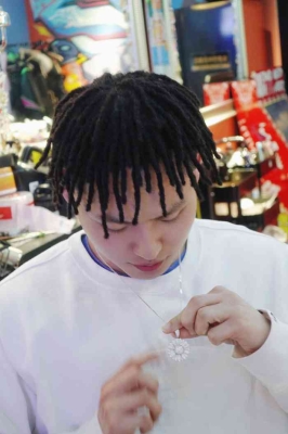 赤峰市盆栽臟辮店電話號碼-第1張圖片