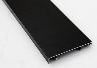 赤峰批發(fā)踢腳線電話多少號-第1張圖片