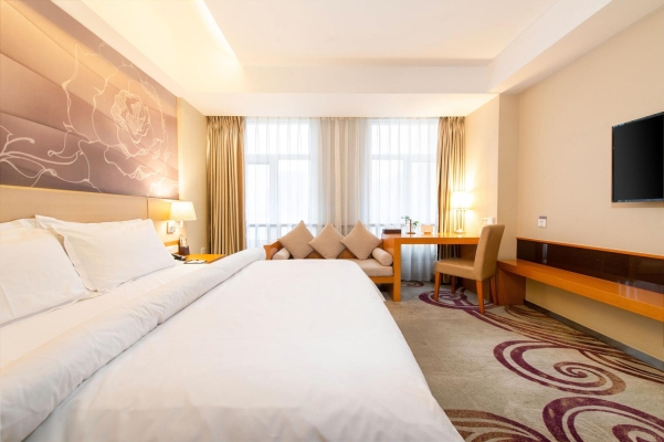 赤峰萬(wàn)達(dá)飛天酒店電話地址查詢-第1張圖片